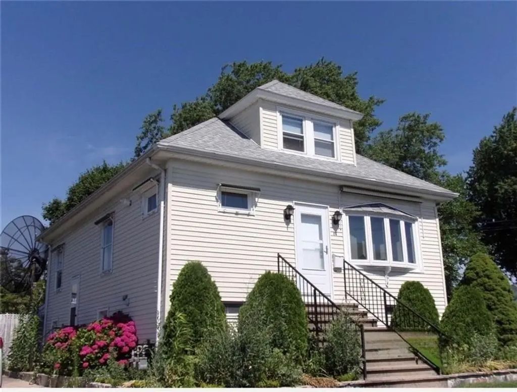 87 Bentley St #2, East Providence