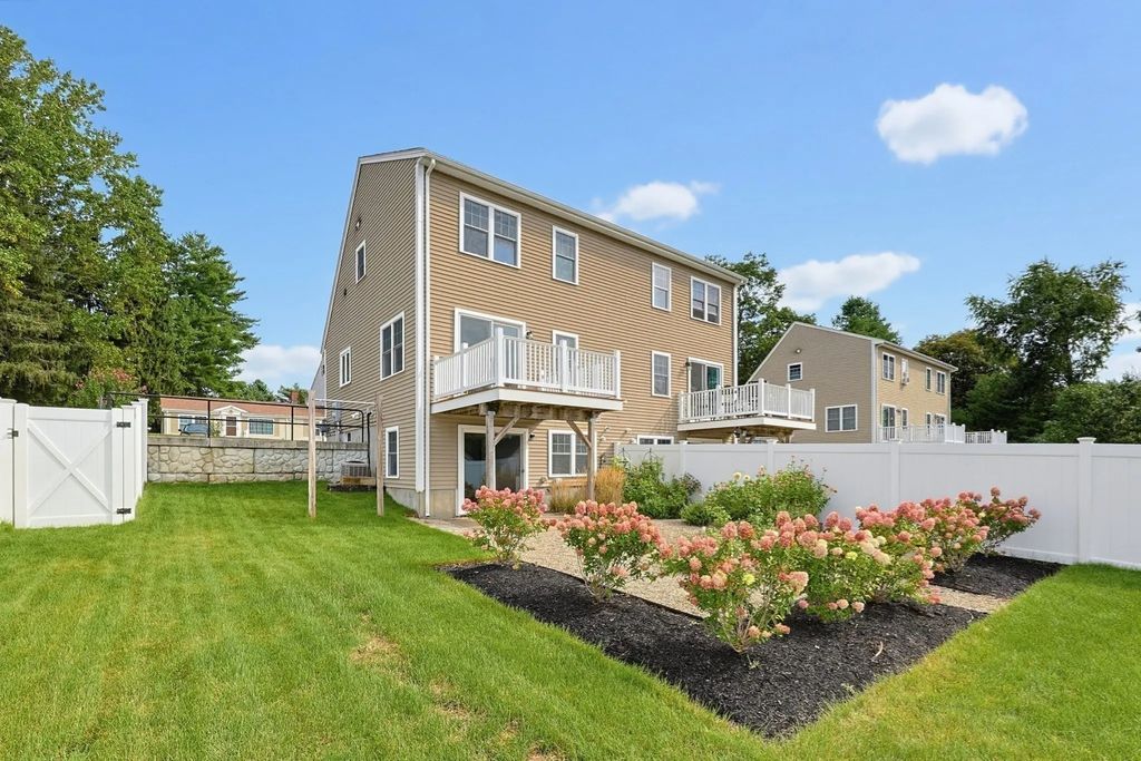 1449 Main St #4, Hanson