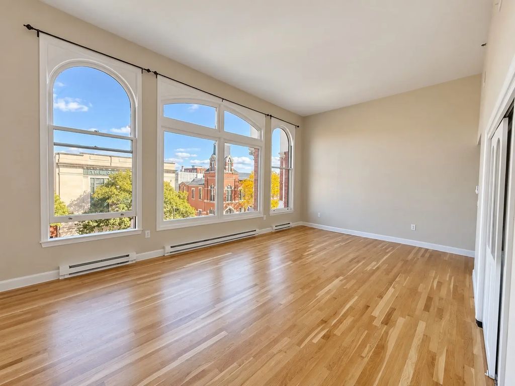 219 Central St #3b, Lowell