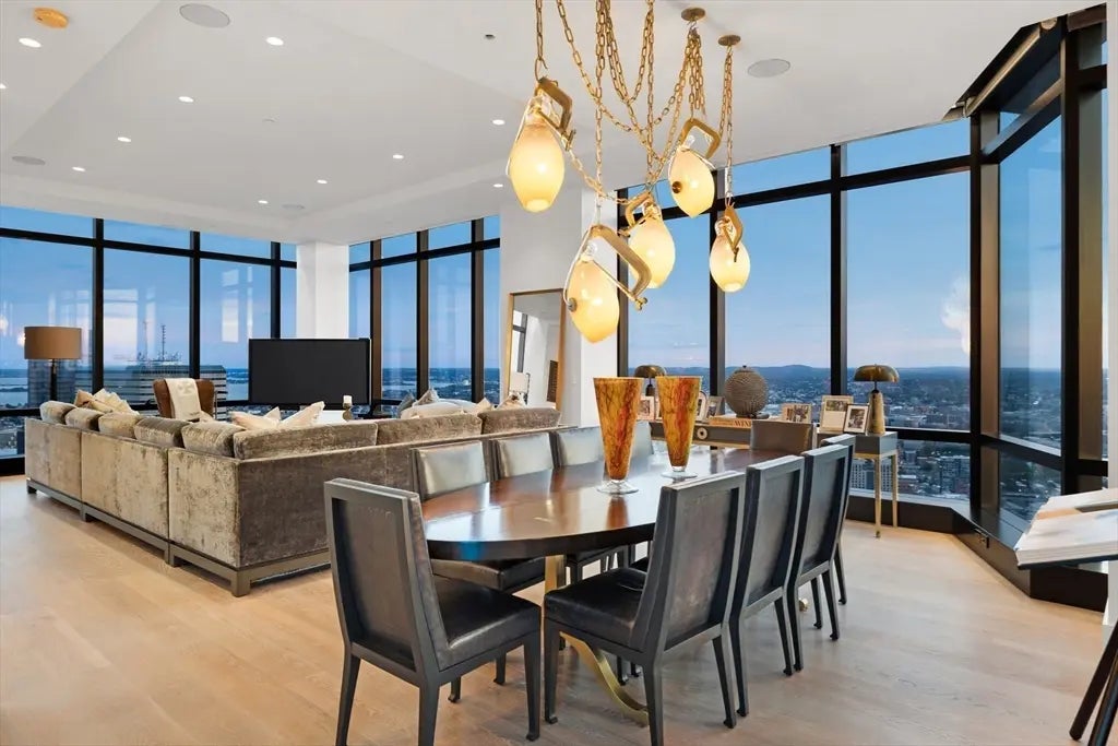 1 Franklin St #ph3e, Boston