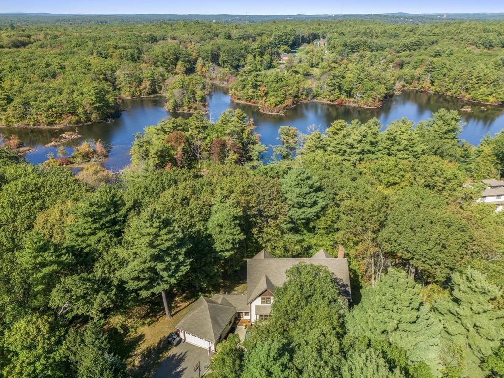 250 Meadowbrook Road, Dedham