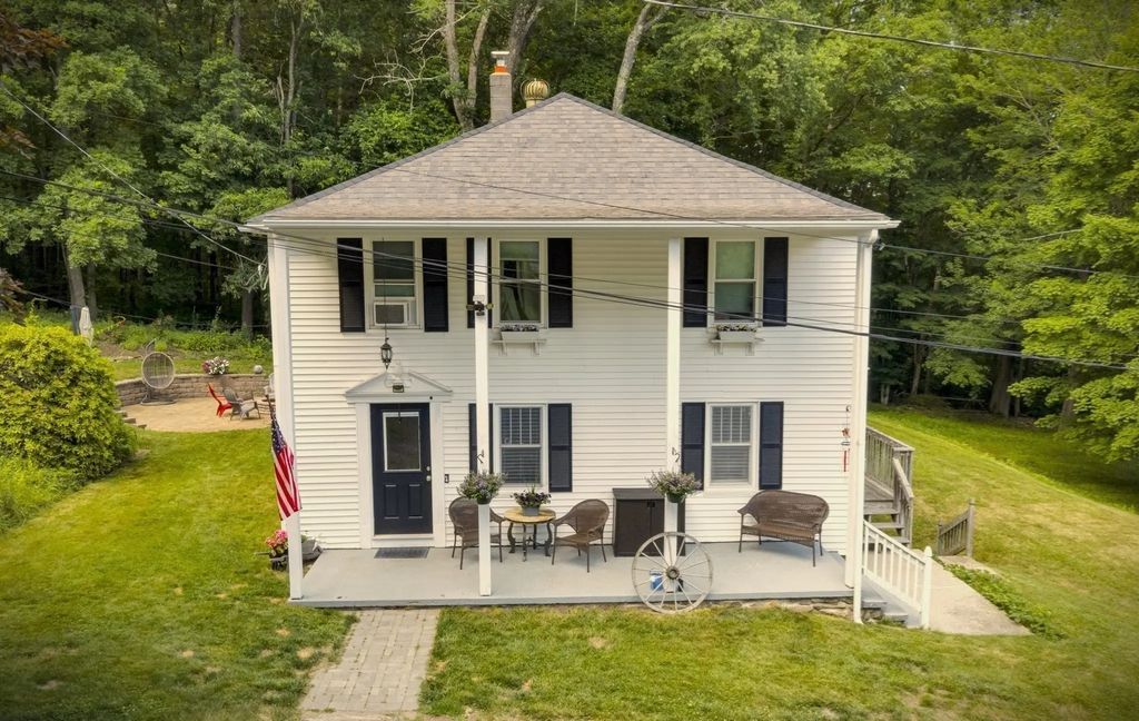 6 Belanger Ave, Sturbridge