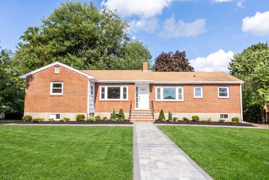 10 Michael Rd, Randolph