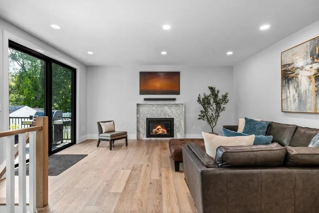 83 Winter St, Lexington