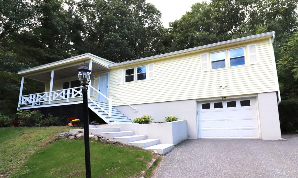 146 Walnut St, Shrewsbury