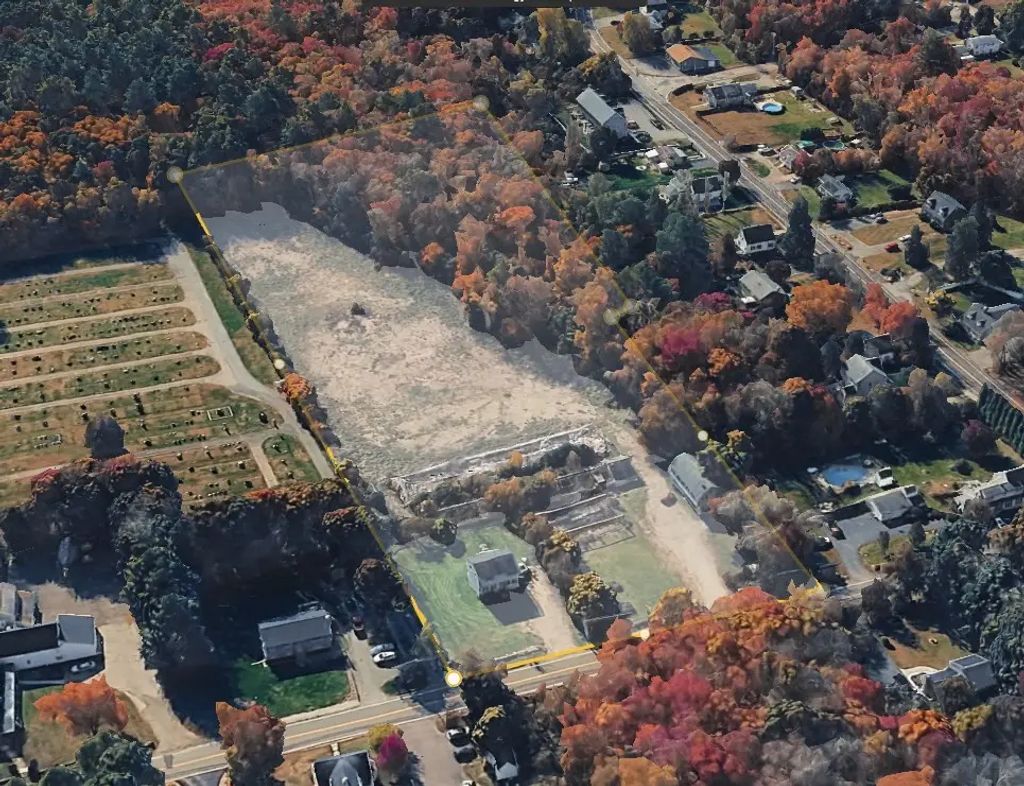 37 Oak St, East Bridgewater