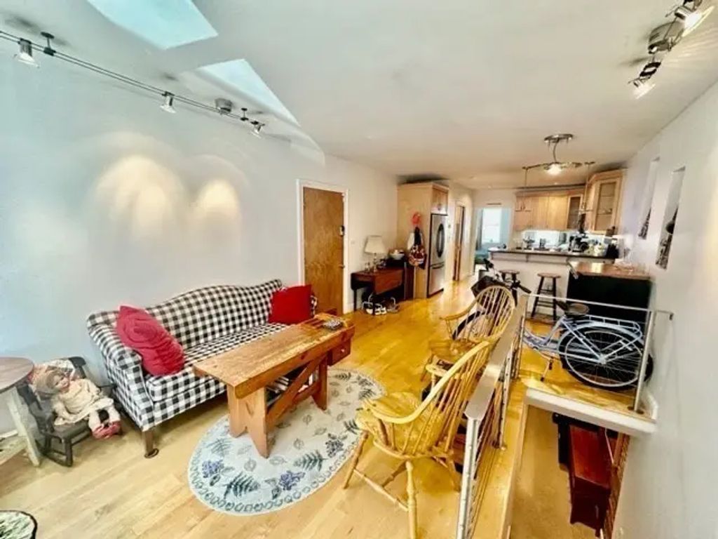 152 Prince #2, Boston