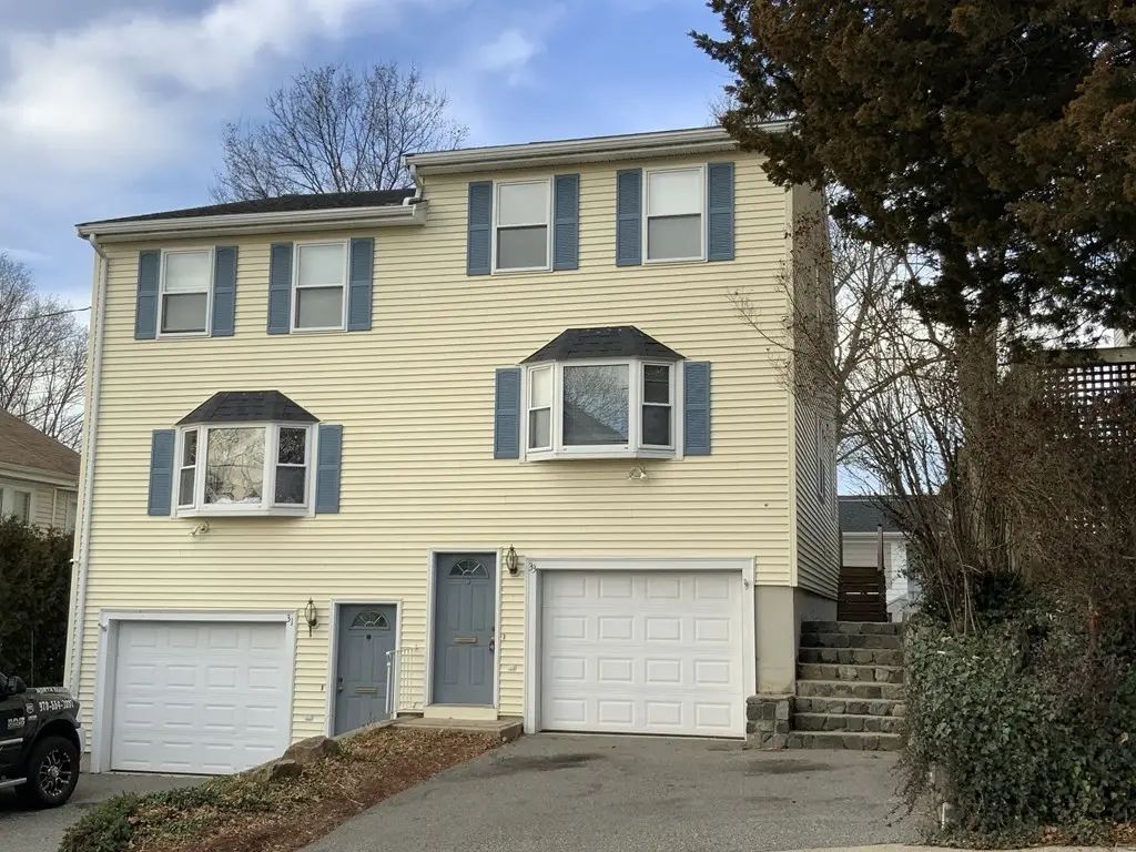 33 Richardson Street ##33, Wakefield