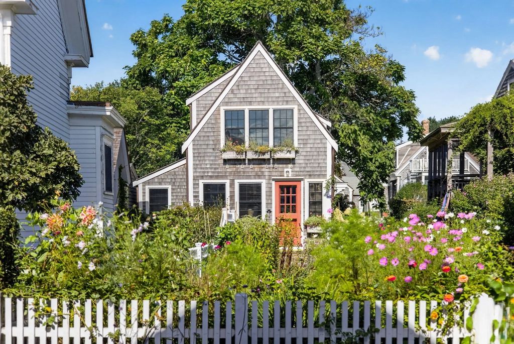 72-a Commercial Street, Provincetown