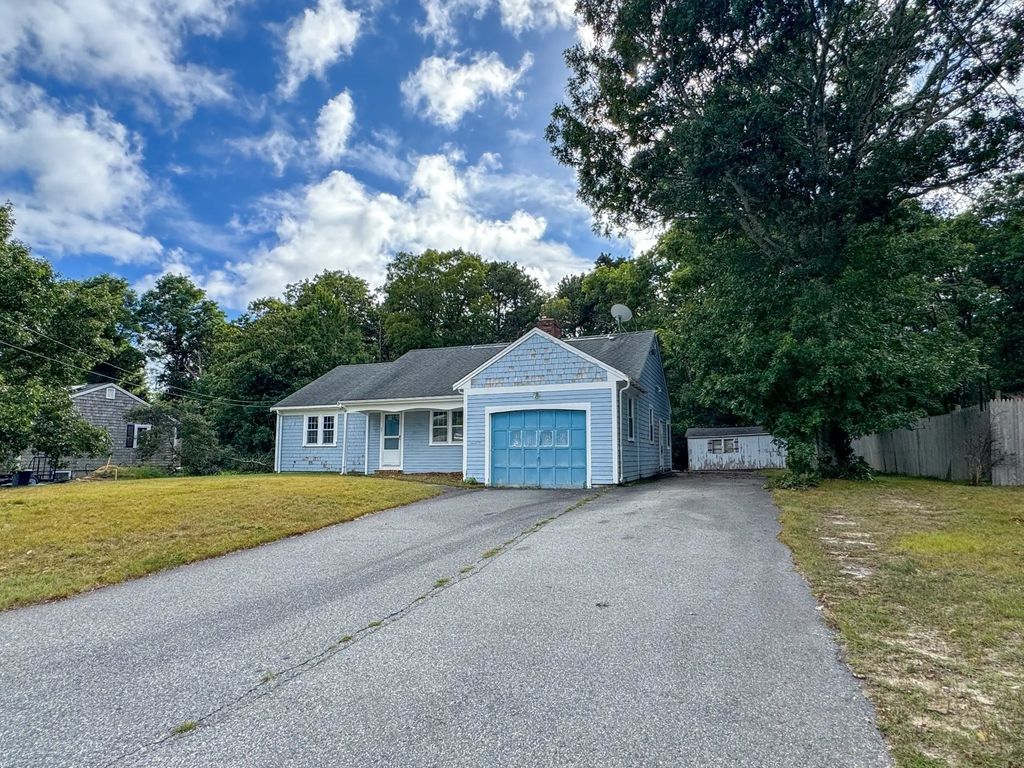 57 Taft Rd, Yarmouth