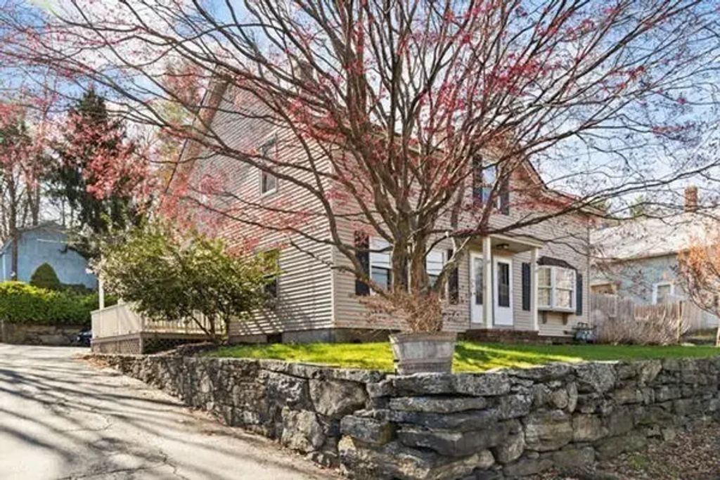 99 Riverlin St #99, Millbury