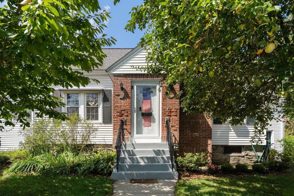 8 Cardinal, Worcester