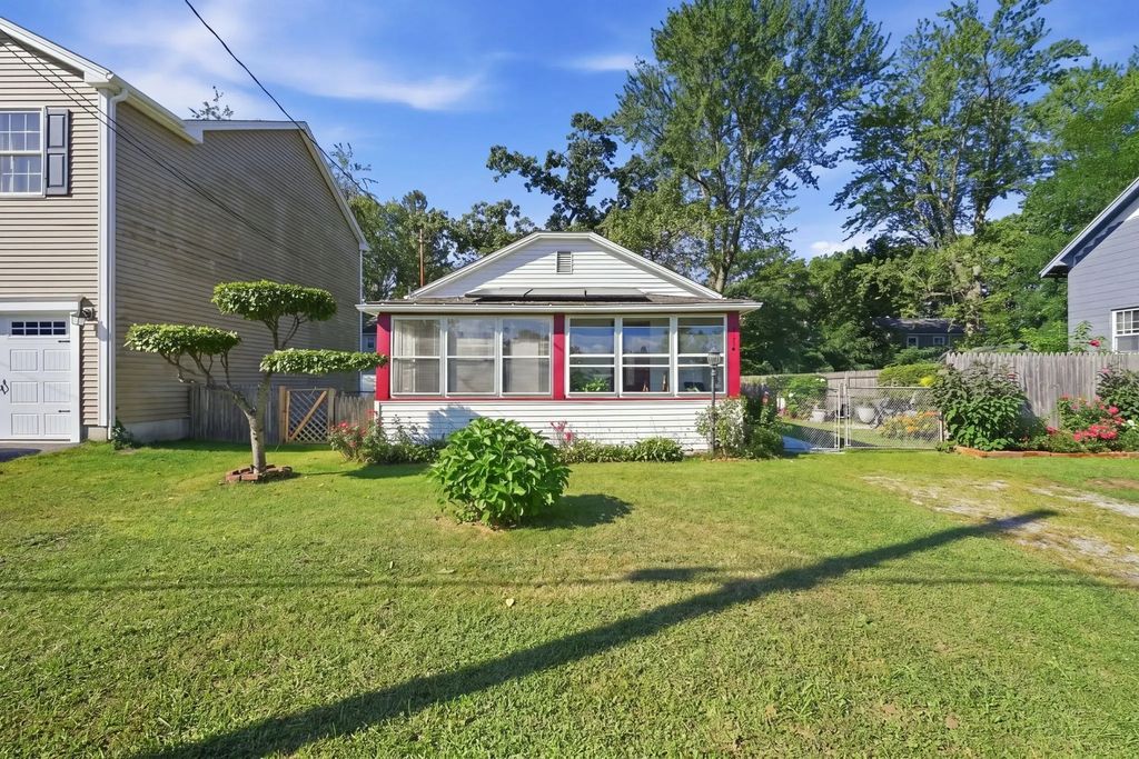114 Hood St, Springfield