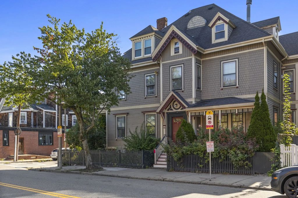 164 Boston St #3, Boston