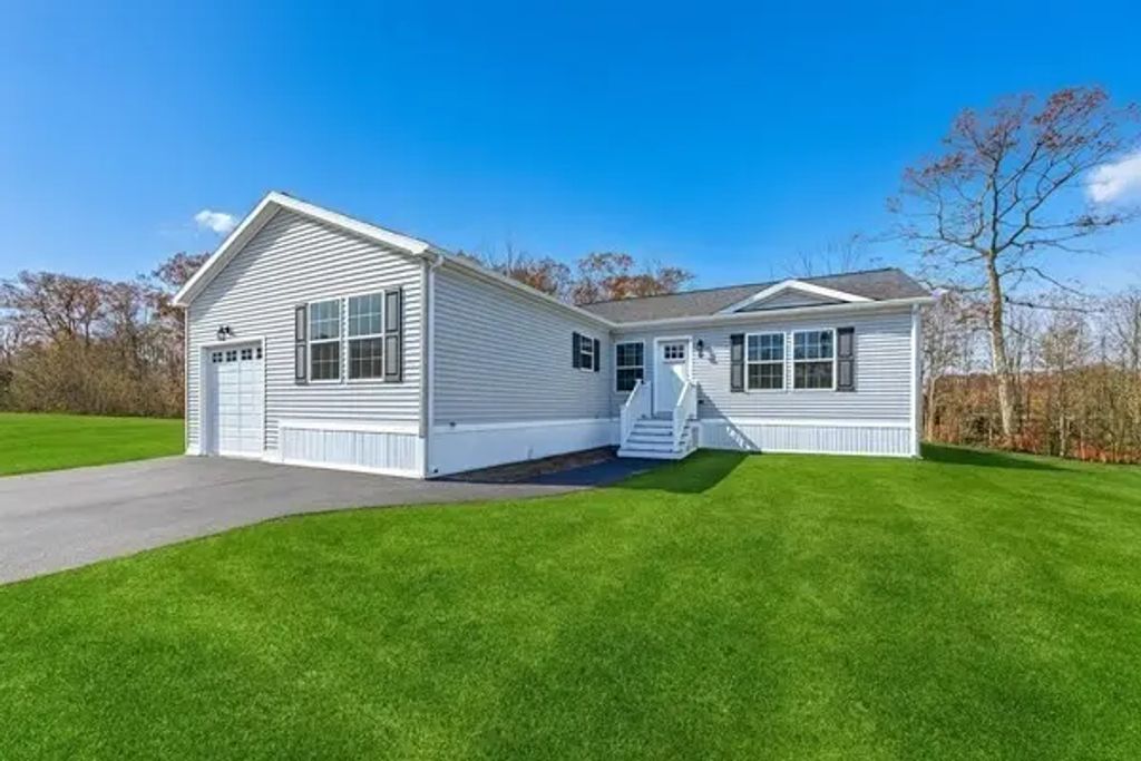 121 East Washington Street #12, North Attleboro