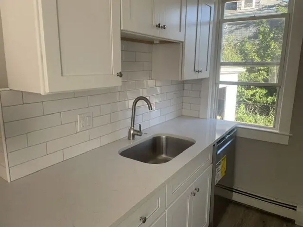 92 Brook St #1, Quincy
