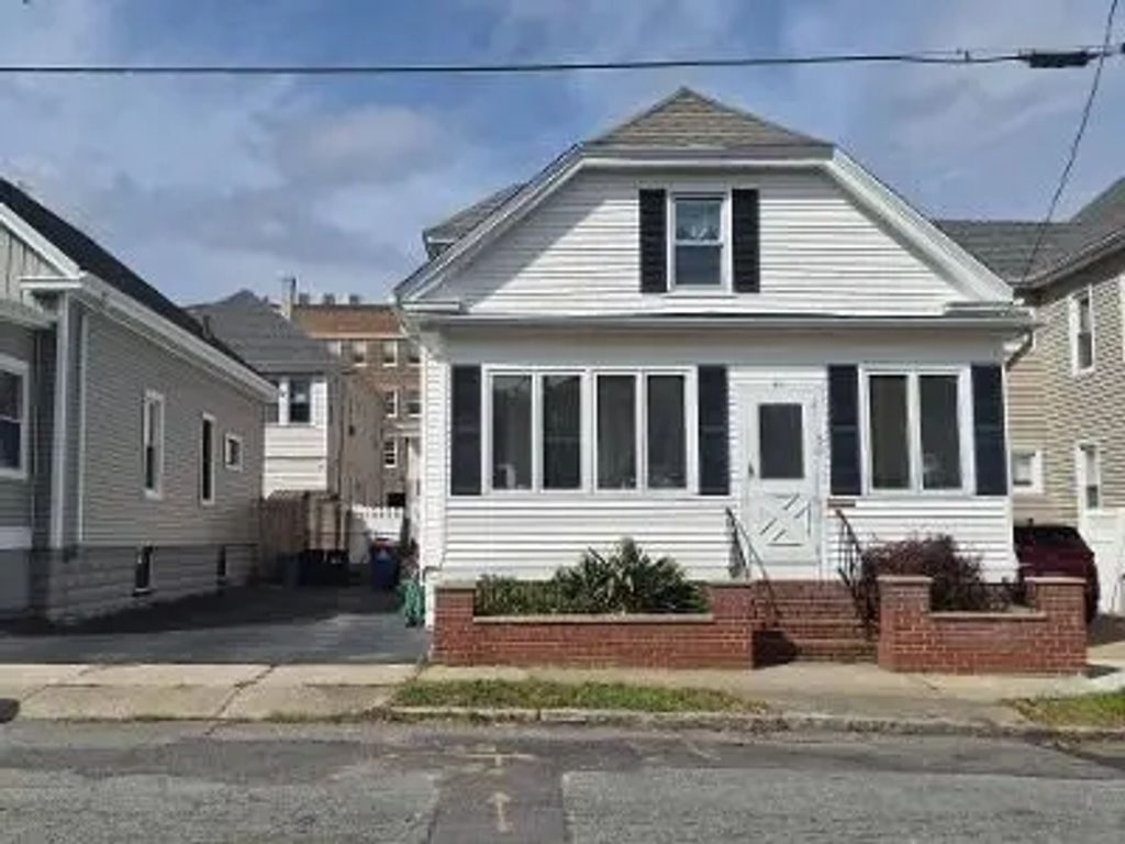 51 Central Avenue, New Bedford