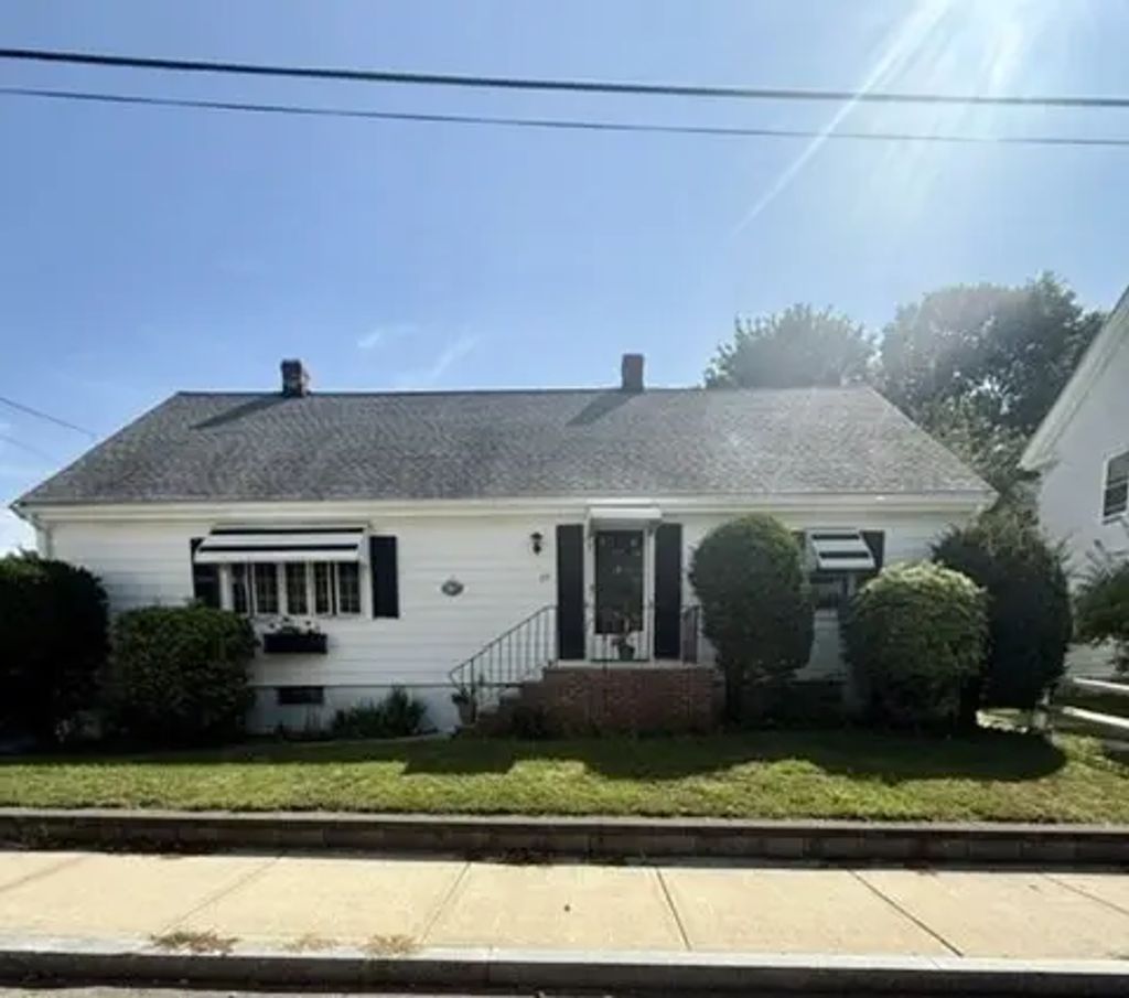 21-23 Pratt St #21, Melrose