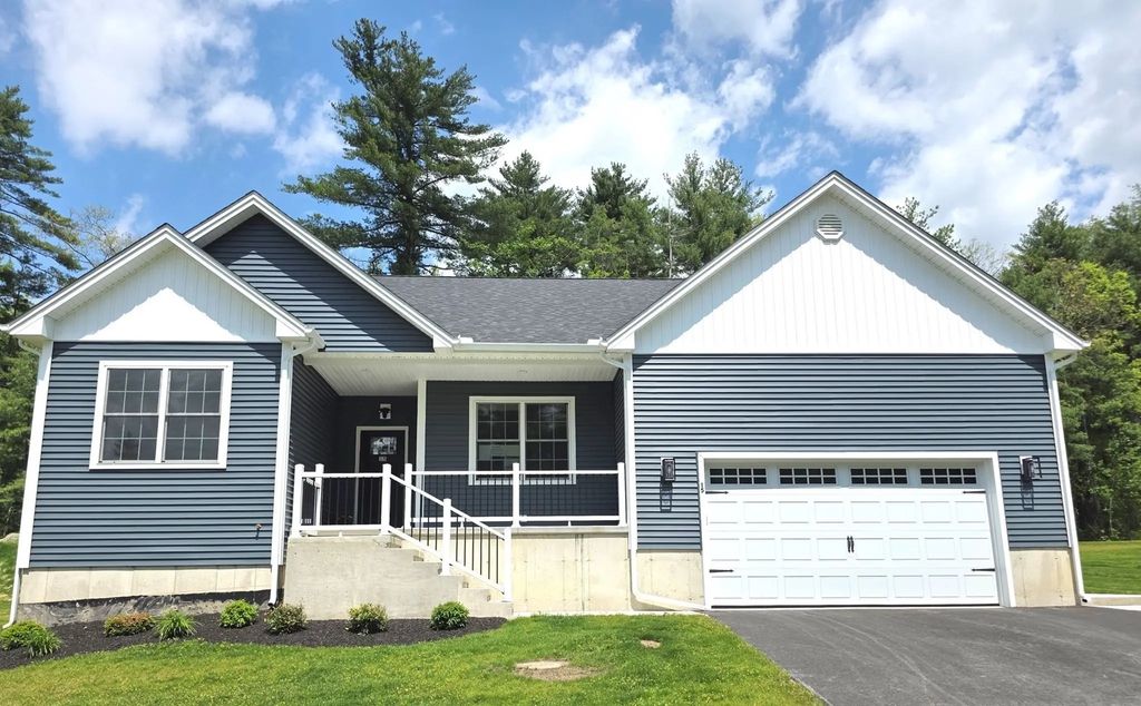 15 High Bluff, Belchertown