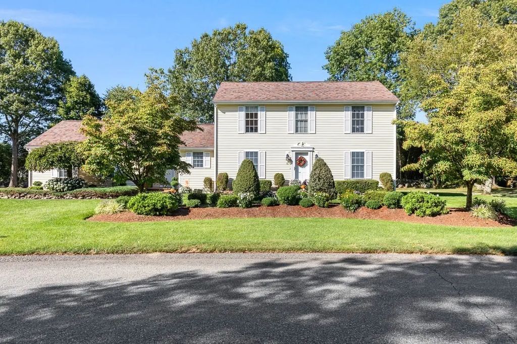 15 Andrew Ct, Swansea