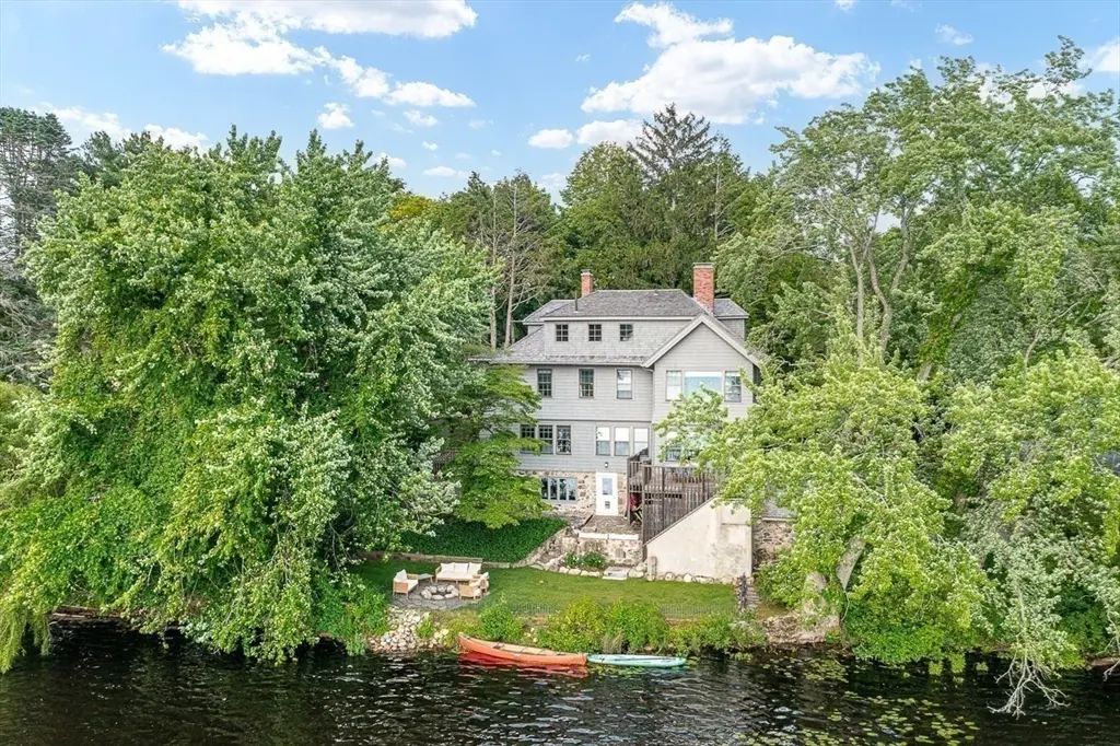 9 Lakeview Terrace, Winchester