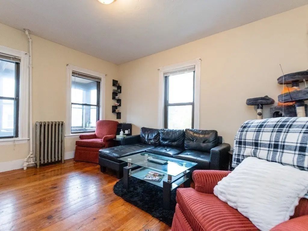 17 Cushman #1, Boston