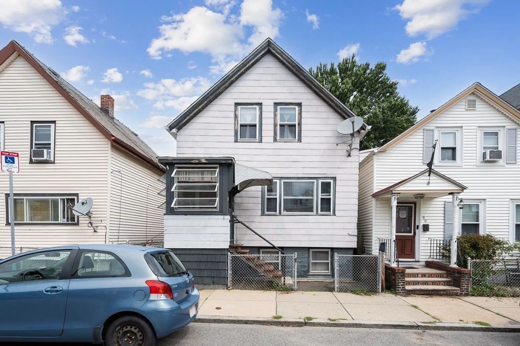 88 Wordsworth St, Boston