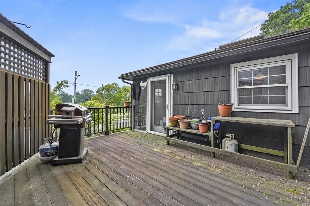 577 Grove Street, Worcester