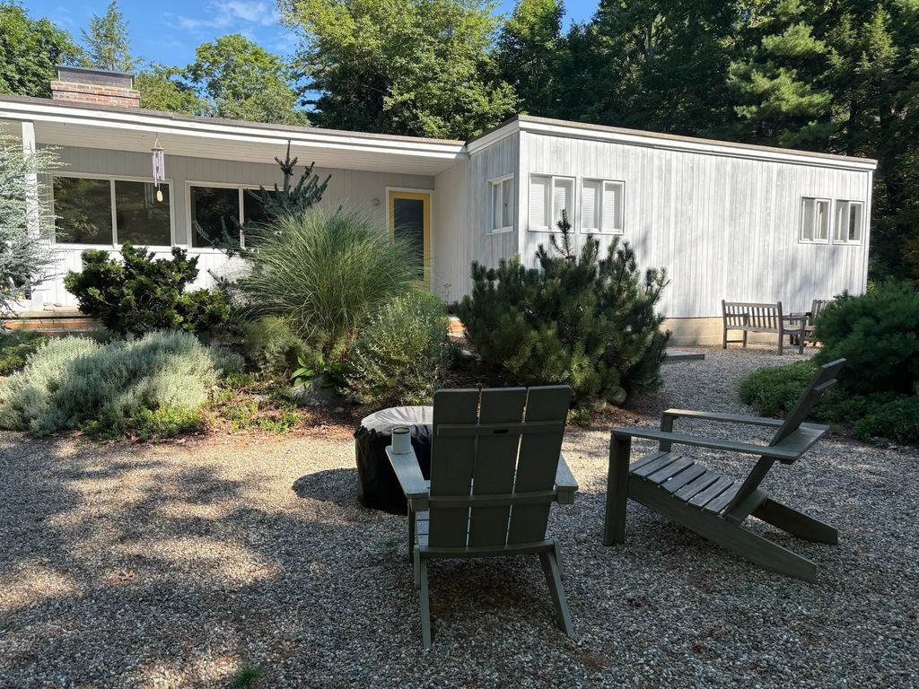 238 Goodmans Hill Rd, Sudbury