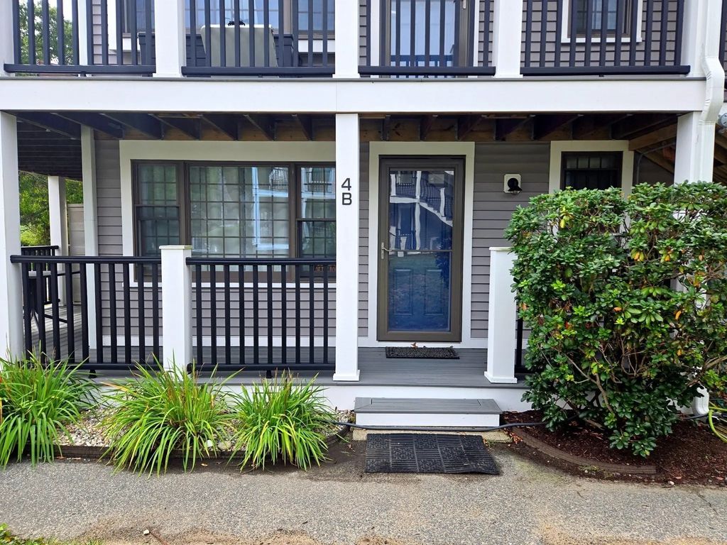 190 Route 6a #4b, Orleans
