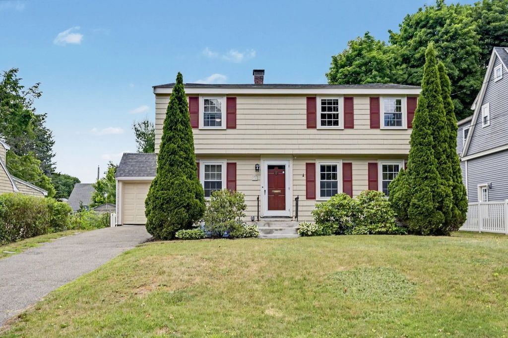 95 Gleason Rd, Lexington