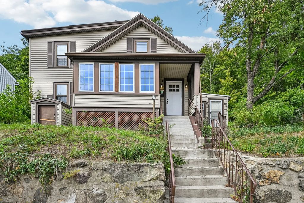 494 Salem St, Malden