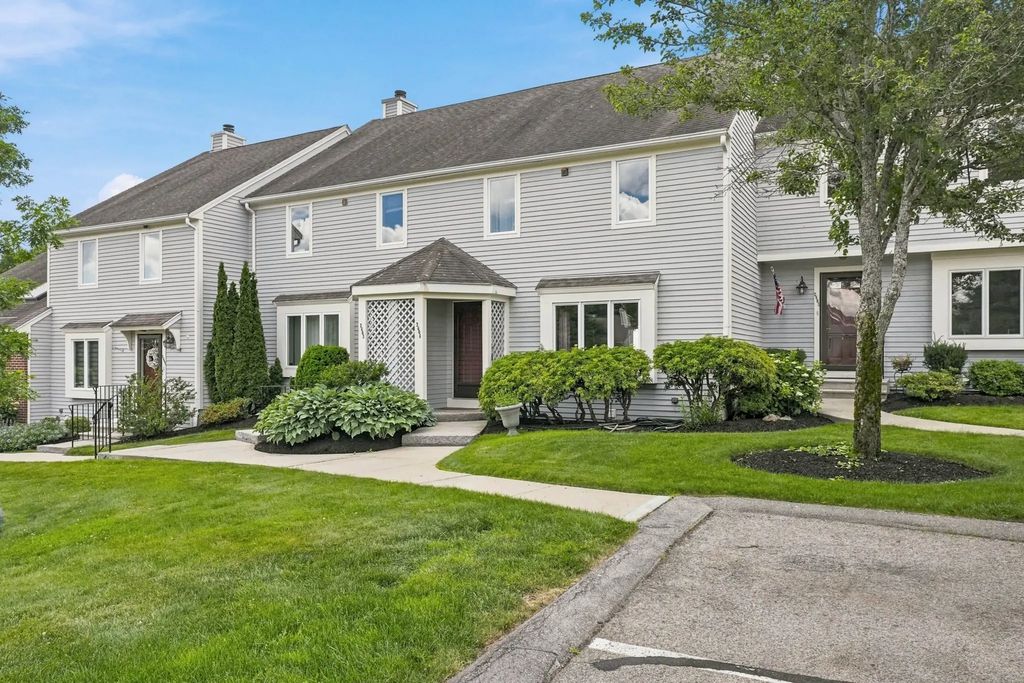 2604 Lewis O Gray Dr #2604, Saugus
