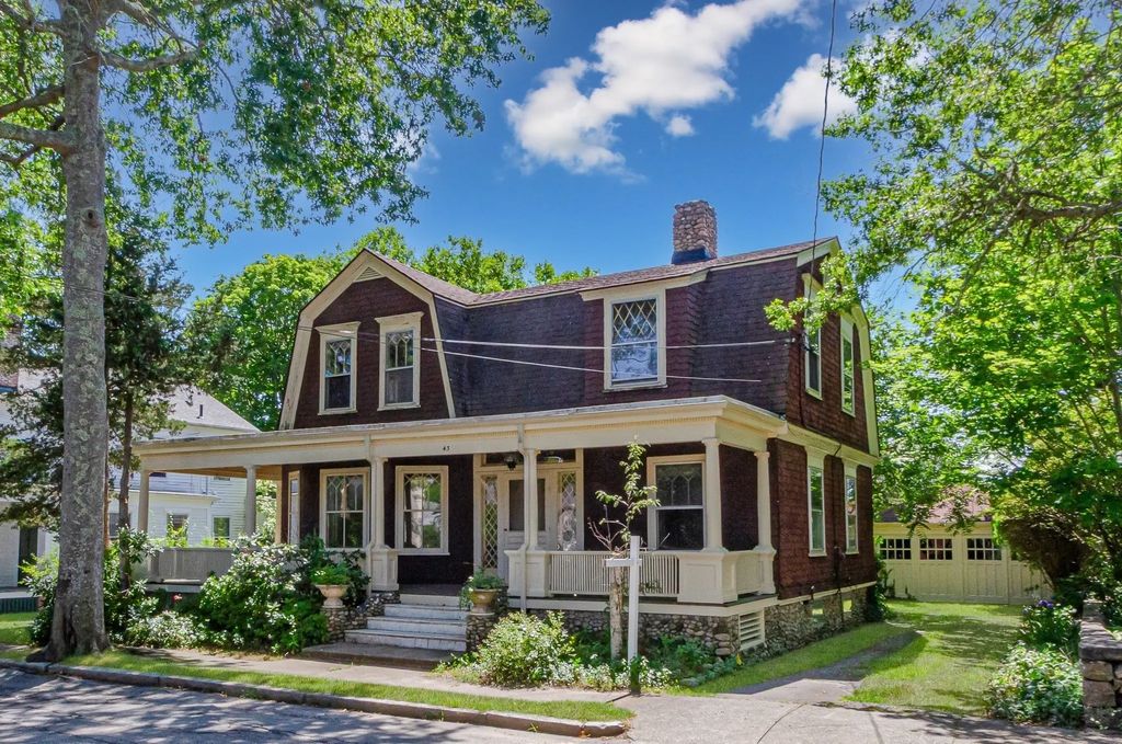 43 Main St, Mattapoisett