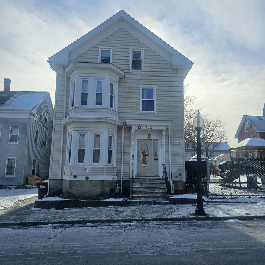 192 Walnut St, New Bedford