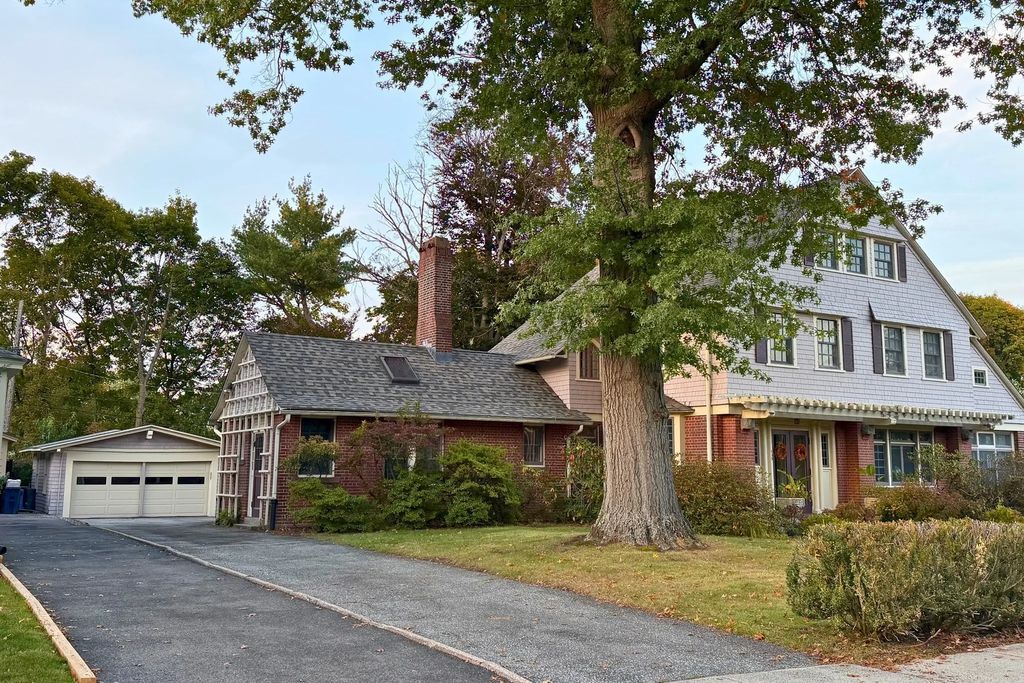 153 Madison Ave, Holyoke
