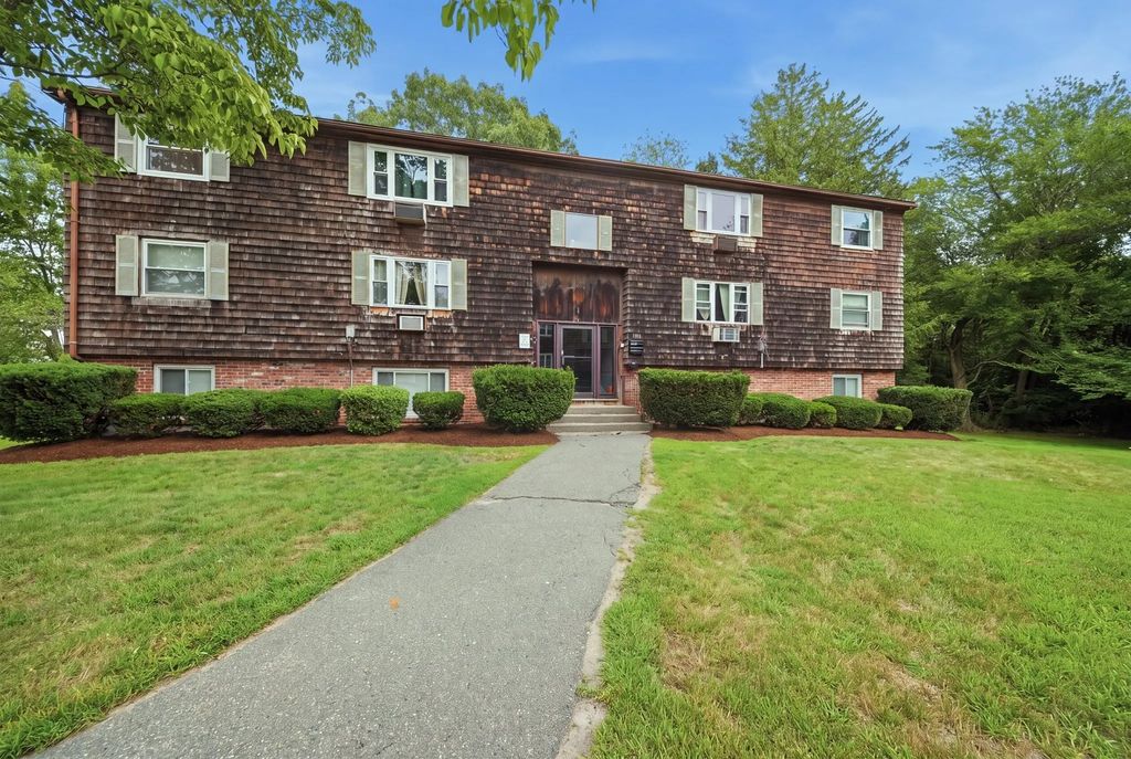 137 John A Dunn Memorial Dr #5, Rockland