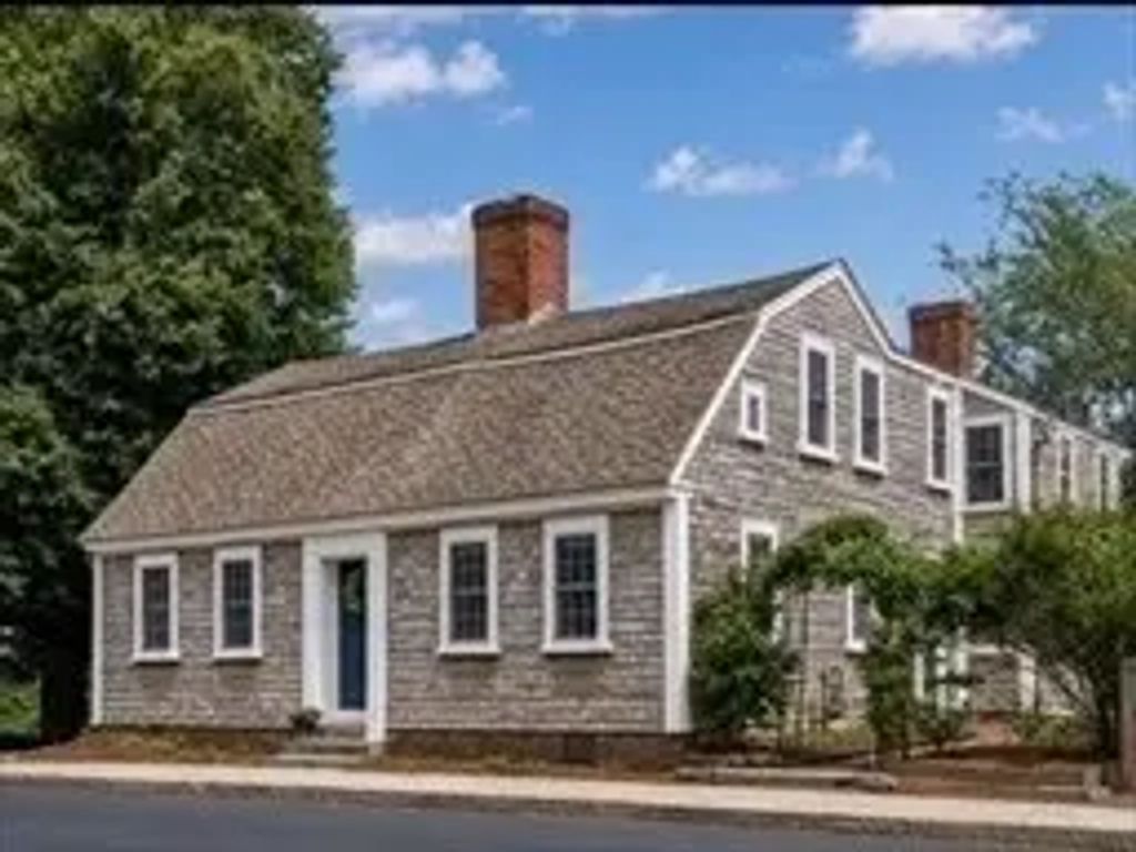 218 Sandwich St, Plymouth