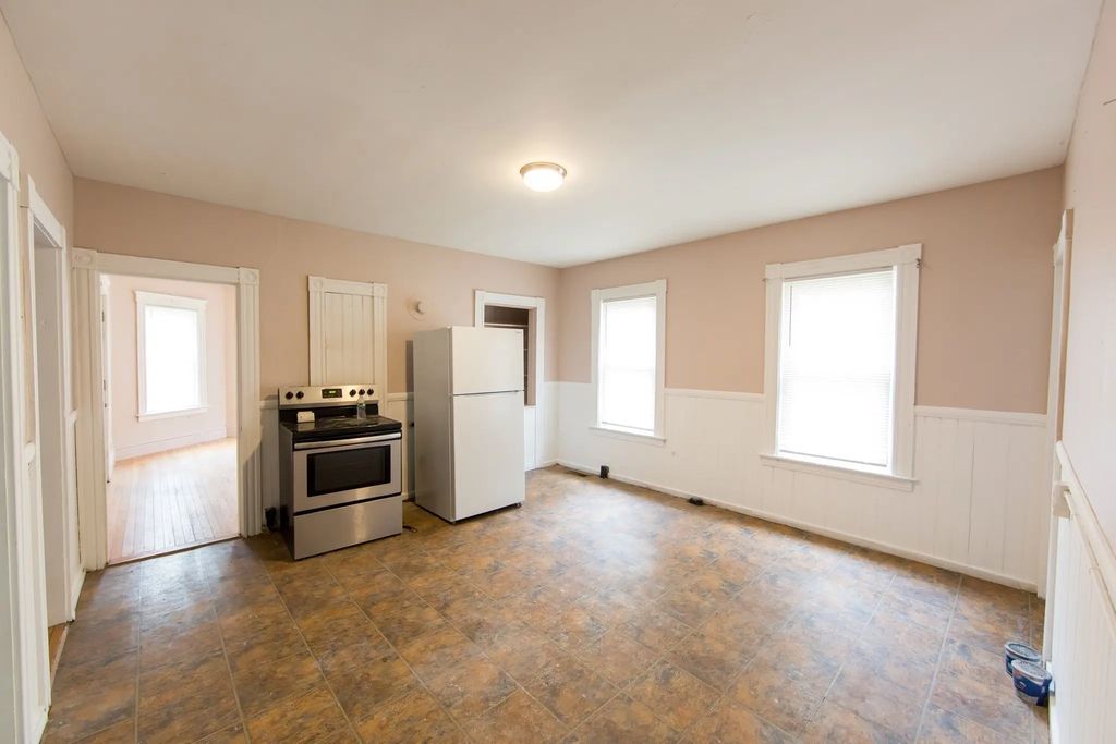 52 Crystal St #1, Worcester