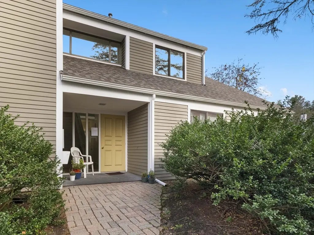 18 Concord Greene #6, Concord