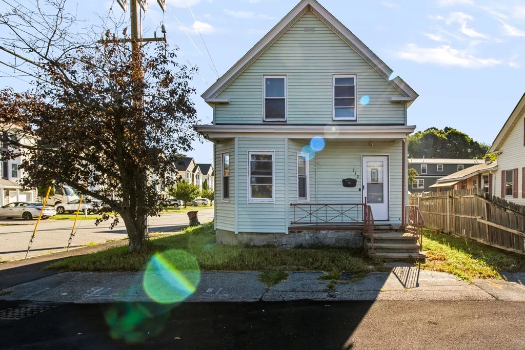 112 Quebec St, Lowell