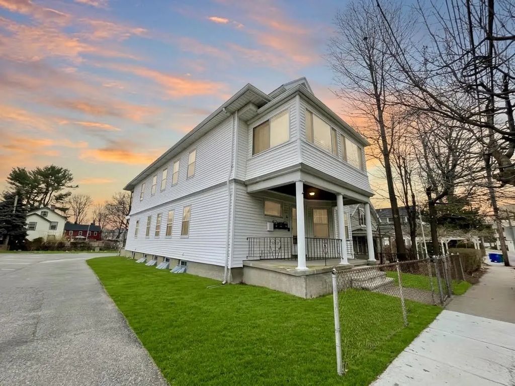 33 Pearl Street #33, Newton