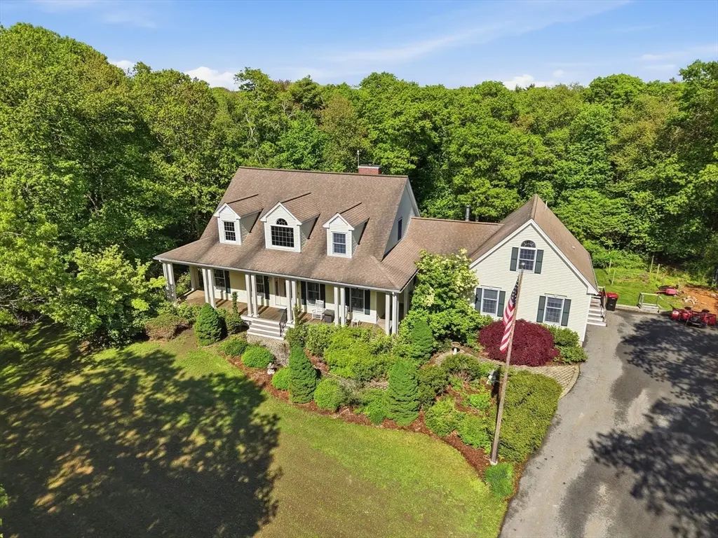 332 Division Road, Dartmouth