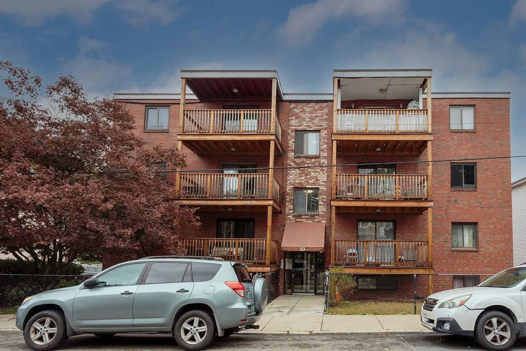 50 Seymour St #15, Boston