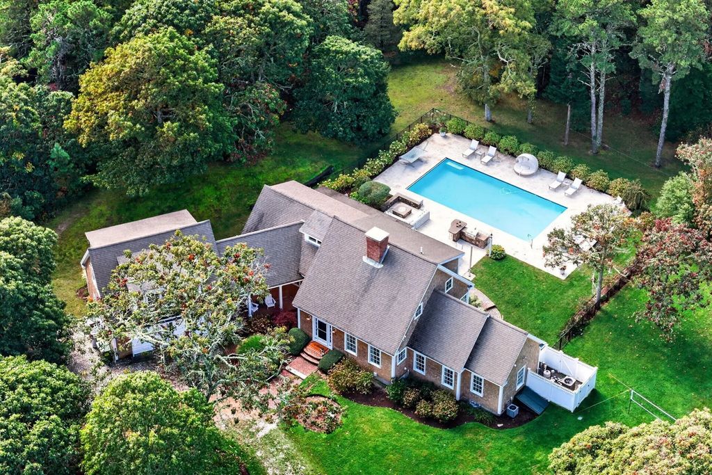 30 Chestnut Dr, Orleans