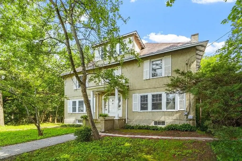 29 Brigham Park, Fitchburg