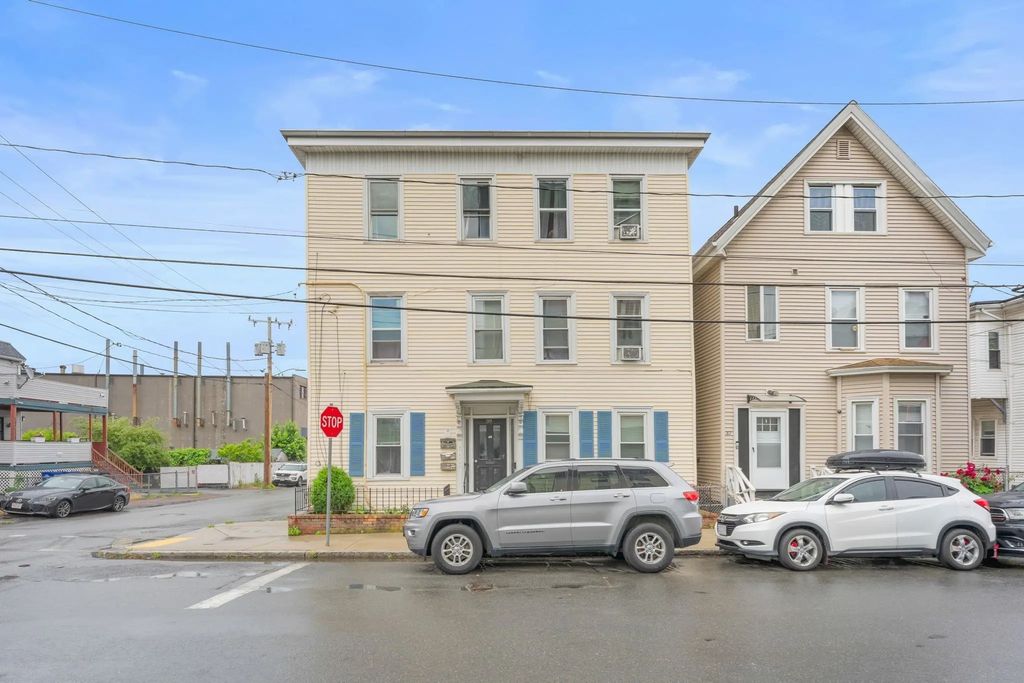 39 Spencer Ave, Chelsea