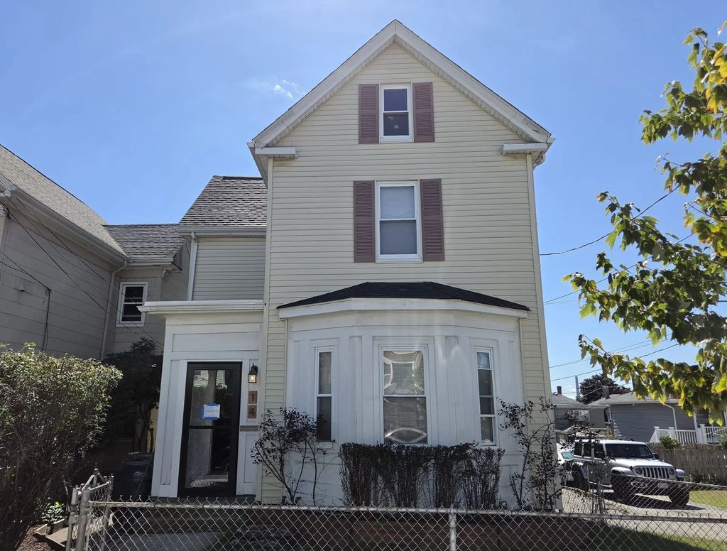 14 Everett Street #14, Everett