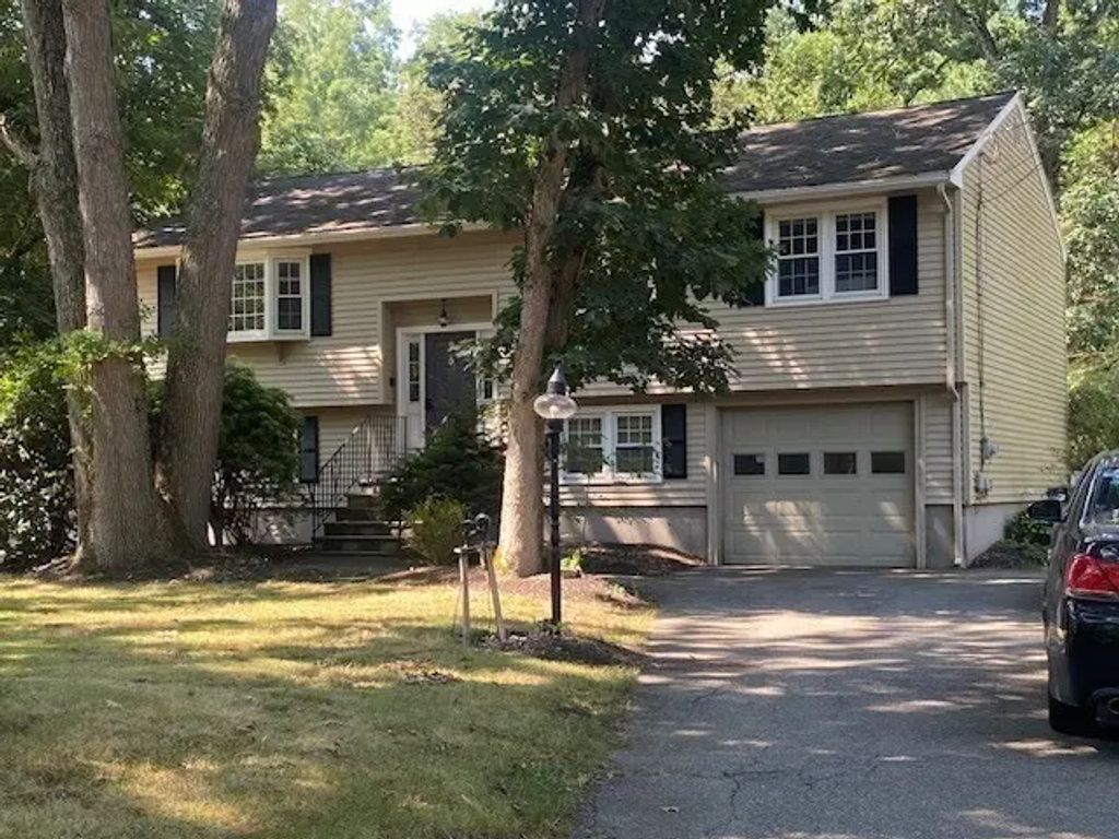 64 Haverhill St, Reading