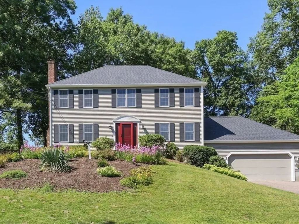 41 Virginia Ave, North Attleboro